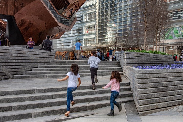 marginswild's tweet photo. Quote of the day from Thomas Woltz @sdasla "I hope you rub down this project" in reference to the textures of his Hudson Yards project! Next I'm in NYC! https://t.co/wJT0wHWRc8