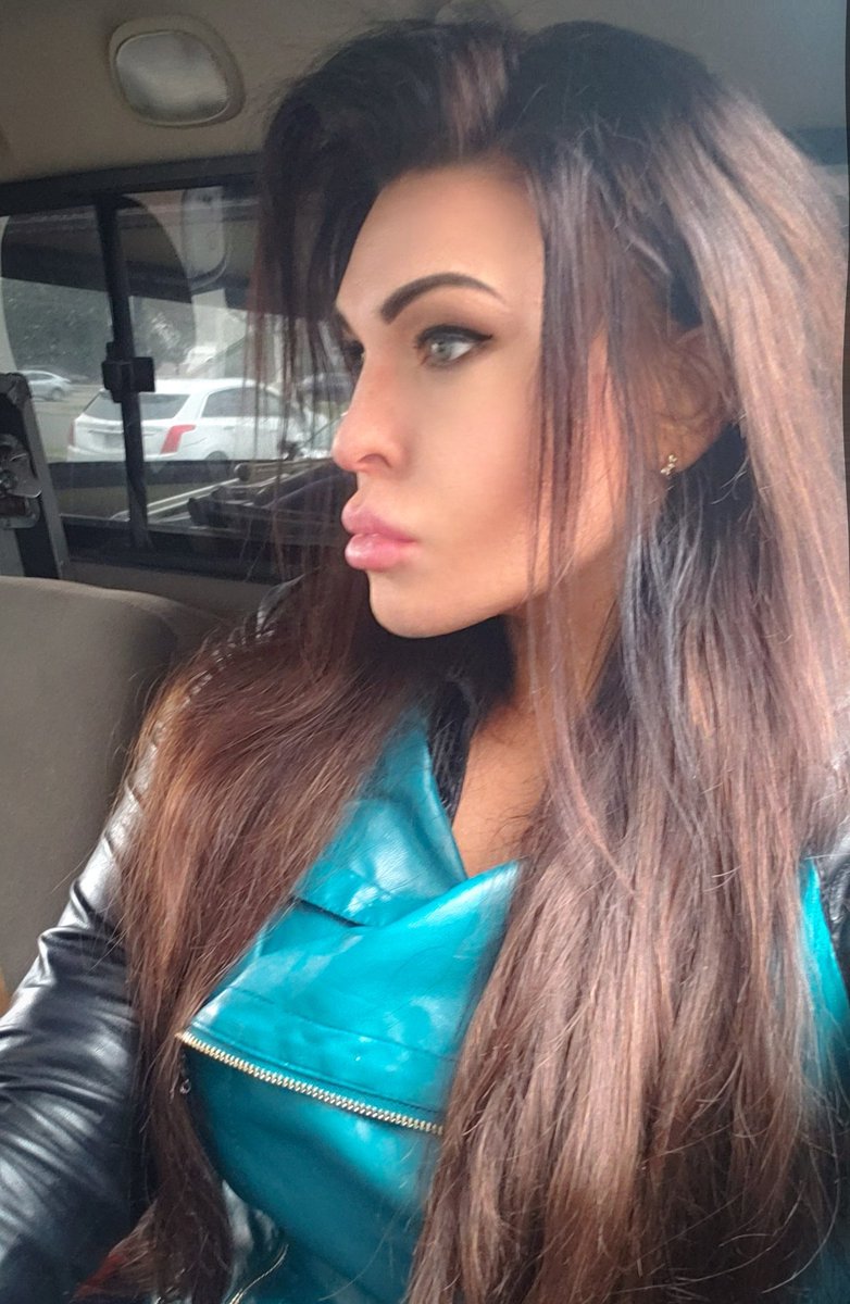 RealNMarkova's tweet image. Who likes fall? I do! Fresh snd nice out 😊 Also, I can wear my moto jacket 🤩 Have a great monday everyone 💪😉

#MondayVibes #FALL19 #model #MondayMotivation #jacket #athlete #prowrestler