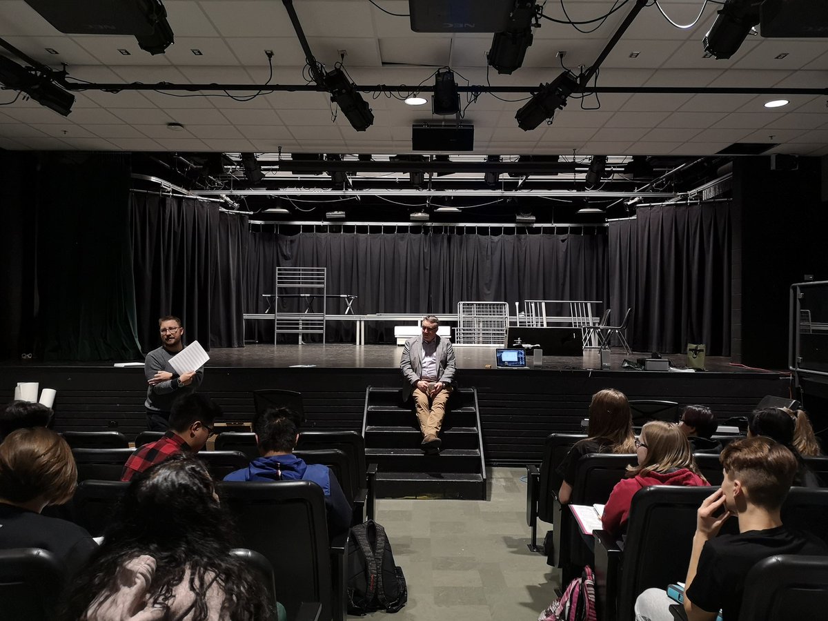 ECSDMusic's tweet photo. Students at @ecsdLSL were treated to an awesome masterclass today by German composer, jazz pianist and arranger Florian Ross! #ECSDFaithinspires #LSIonLearning https://t.co/Ajk3PG5gv5