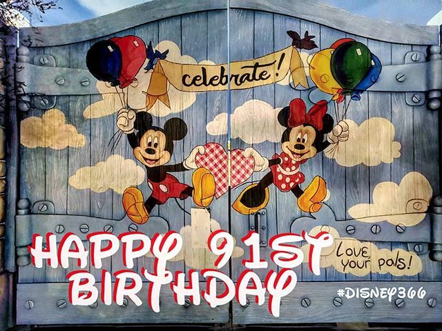 Disney366's tweet photo. Day 2879: #HappyBirthday #MickeyAndMinnie!! Here's to 91yrs of #DisneyMagic.
#Disney366 @@Disneyland @@DisneylandToday ■ *
LOCATION:
#MickeysToonTown #Fantasyland #Disneyland ■ *
DISNEY:
#Disneyland366 #Disney2019 #Disneyland2019 #Disney #DisneyTi… https://t.co/NShoIjAiO3 https://t.co/jRoVF4grgk
