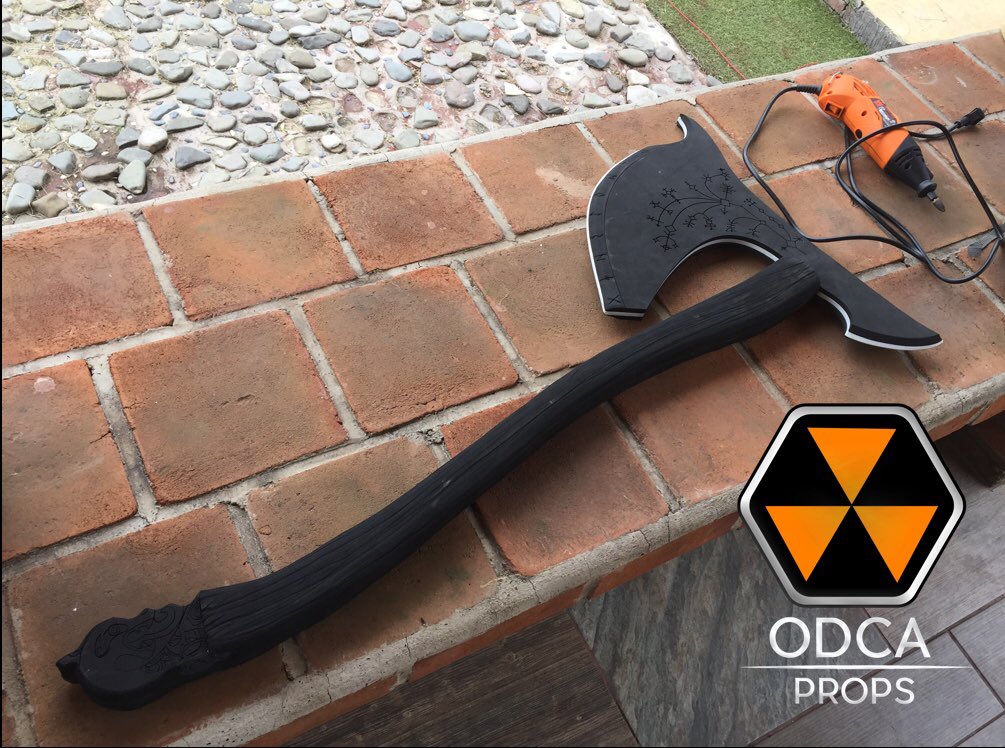 OdcaProps's tweet photo. Making progress and improvements on Kratos’ Leviathan axe

@SonySantaMonica 
#kratos #godofwar #atreus #brok #sindri #leviathanaxe #ps4 #sony #prop #foam #foamsmith #cosplay #prop #propmaker #odcaprops #evafoam #foamprops #foamweapons https://t.co/bIFdbkXjXh