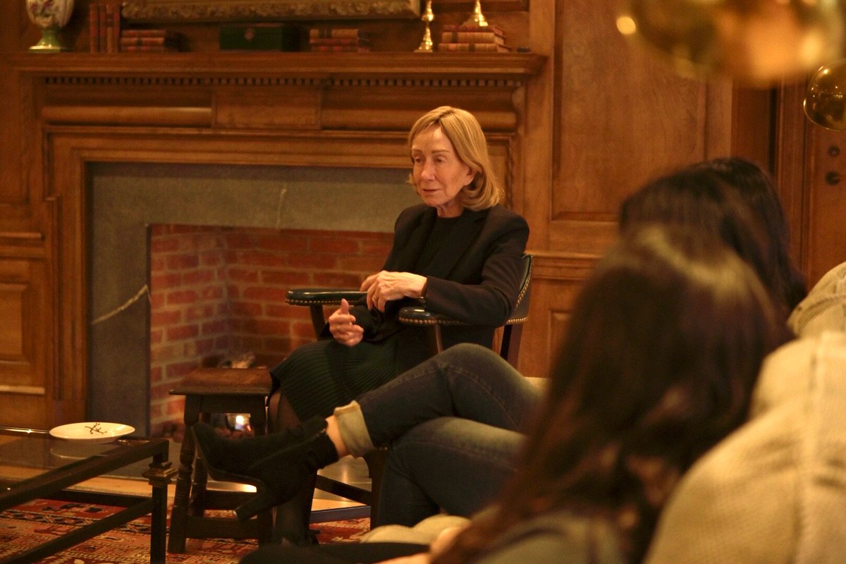 ChathamHall's tweet photo. We are thrilled to welcome @DorisKGoodwin as the 2019-2020 Leader in Residence. Her stories and experiences illuminate why the study of history helps us better understand our present and future. We can't wait for what tomorrow will bring! https://t.co/pNUuB8IOGr