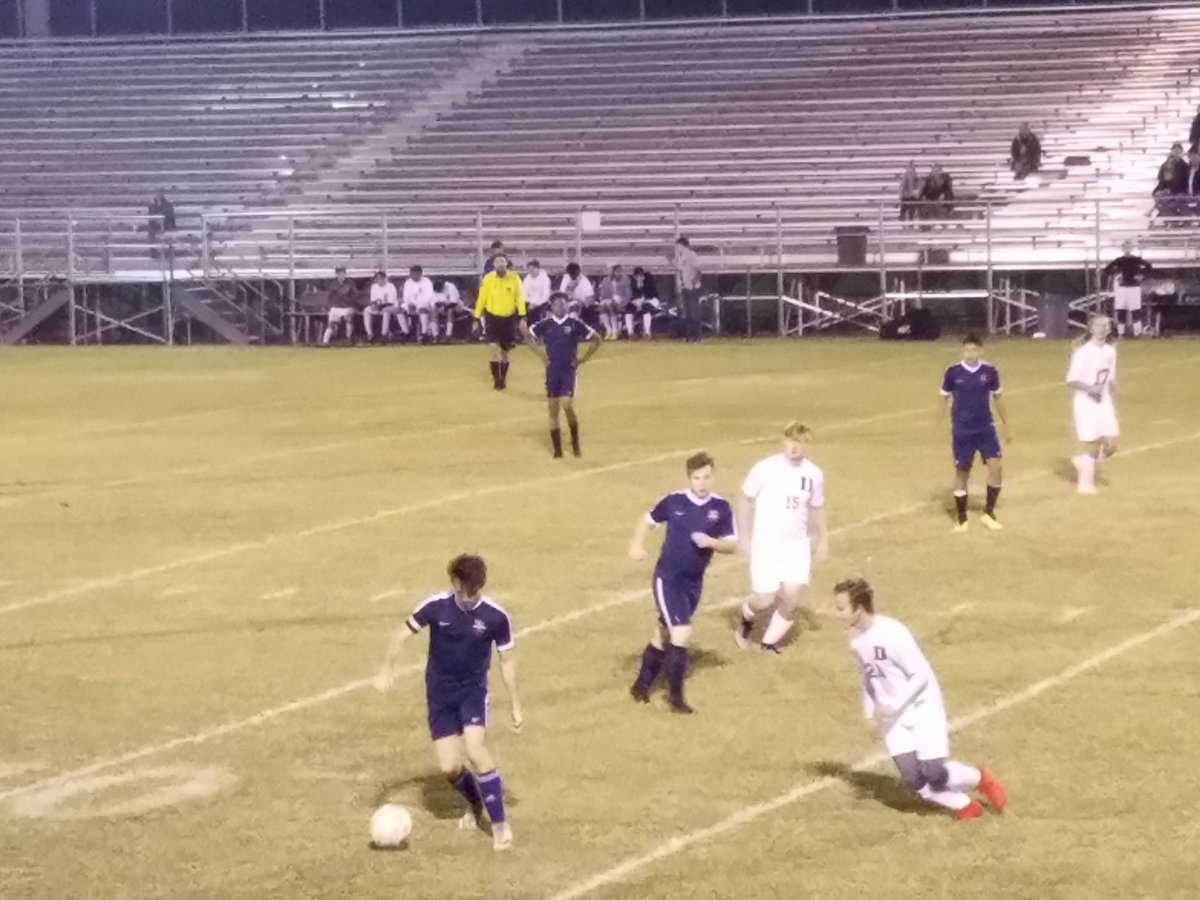 Kendra_Hamby's tweet photo. ⚽️⚽️9-1 win for @vanguard_high Varsity Boys Soccer tonight! Keep up the teamwork. Go Knights! @Grantham_Greats https://t.co/KpdSDaqwfk