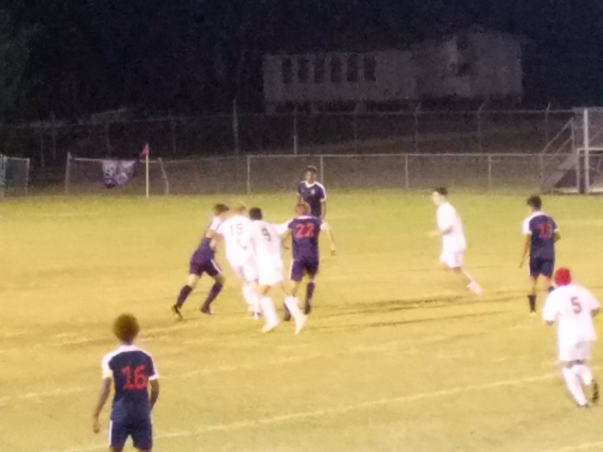Kendra_Hamby's tweet photo. ⚽️⚽️9-1 win for @vanguard_high Varsity Boys Soccer tonight! Keep up the teamwork. Go Knights! @Grantham_Greats https://t.co/KpdSDaqwfk