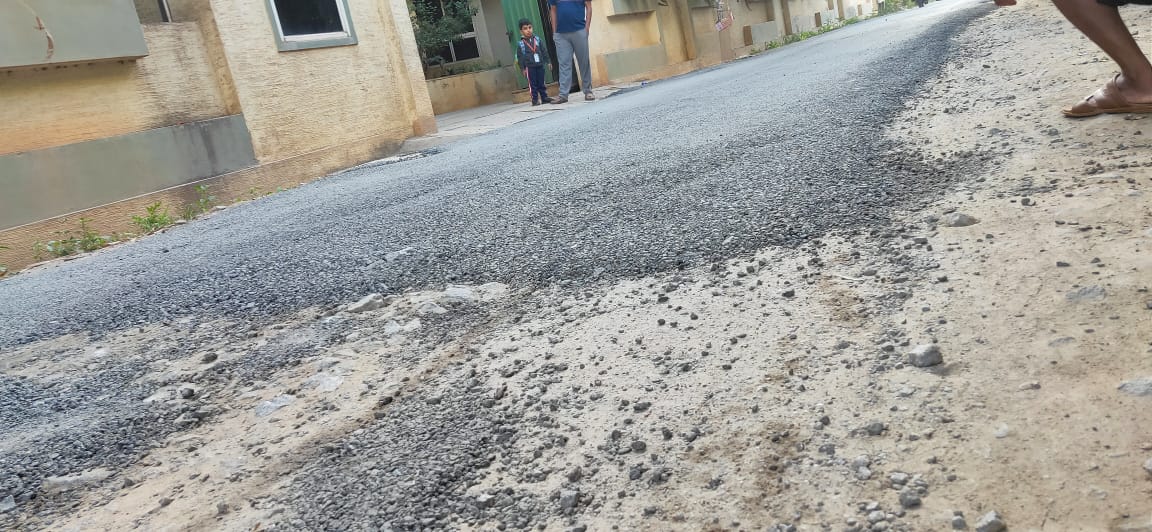 kdevforum's tweet photo. @shadablari @BBMPCOMM @Dkhallirising Unfortunately the work quality is bad. Citizens are left to thank even horrible works because thats the state in which BBMP,BWSSB left us. No specifications or contract published,no audit of work.This way even 500cr funds cant help. Halanayakanahalli road,Bellandur150 @ArvindLBJP https://t.co/RQlpE0tQtU