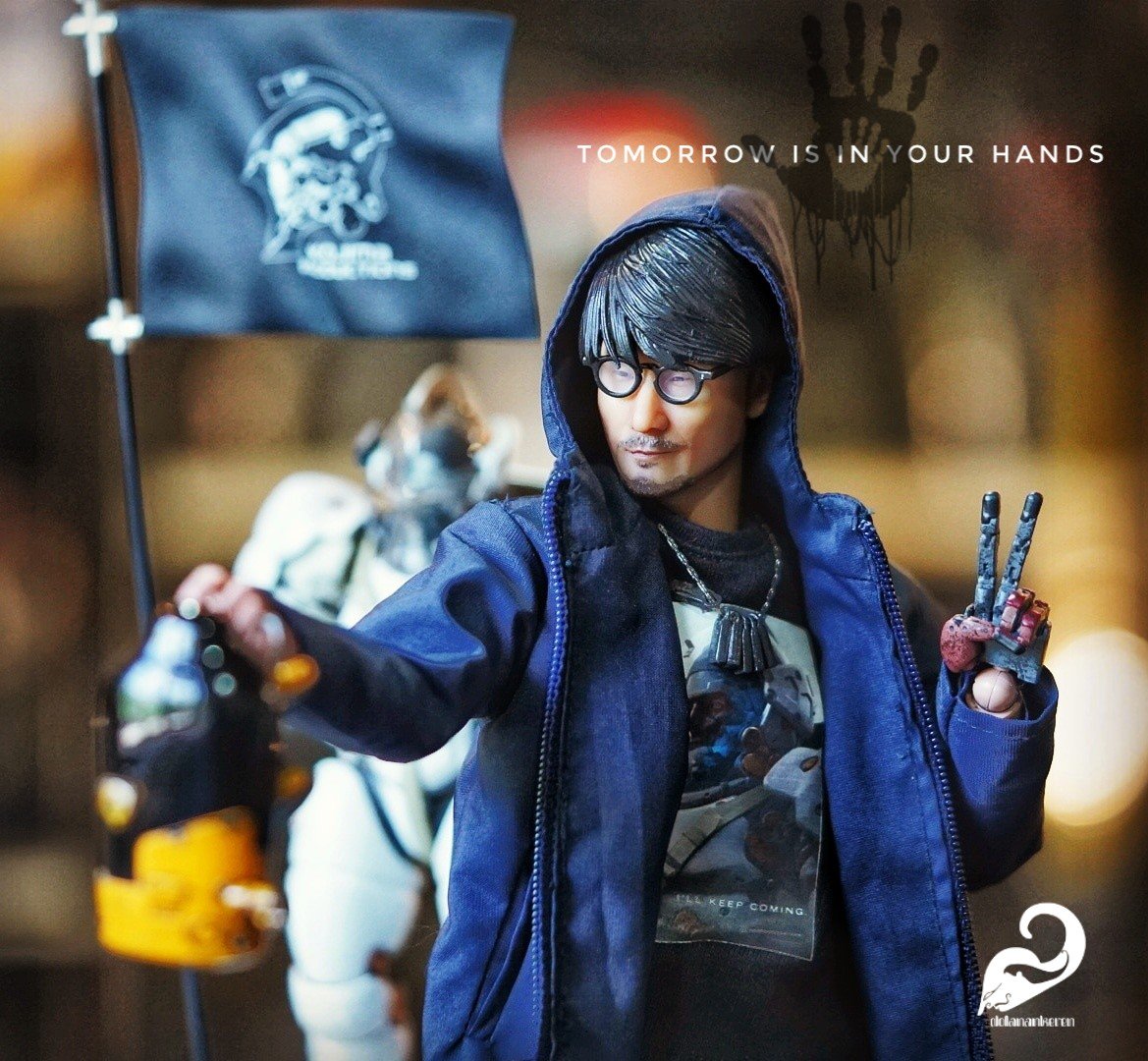 bayuarafat's tweet photo. @Kojima_Hideo
A Hideo Kojima Figure
Anti TimeFall Coat version..
1:6th Scale
TOMORROW IS IN YOUR HANDS.
#ใในในใใงใคใชใใ
#ใในในใ
#WorldStrandTour2019
#DeathStrandingย ย ย ย
#TomorrowIsInYourHands
#hideokojima #Ludens
#DolananKeren x #kojimaproductions https://t.co/qjIRpoiPsC