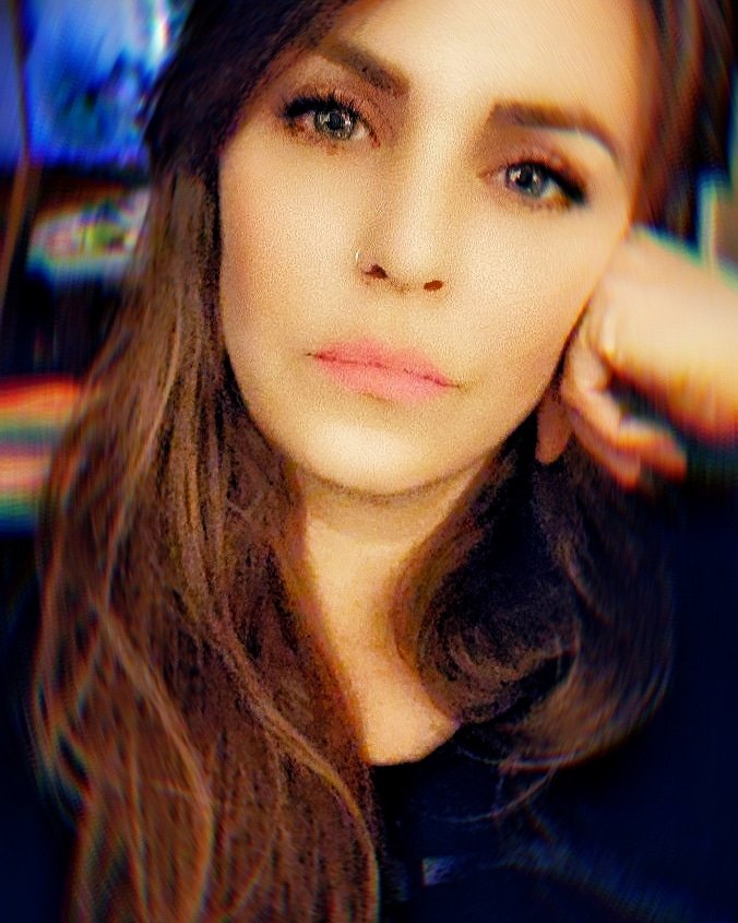 careyjo's tweet photo. Totally no filter involved Monday selfie ๐ Haven't posted in months. I'm boring
#selfie #mondays #nofilter #definitelyfiltered #tired #bored #basic https://t.co/zcUqF28v8P