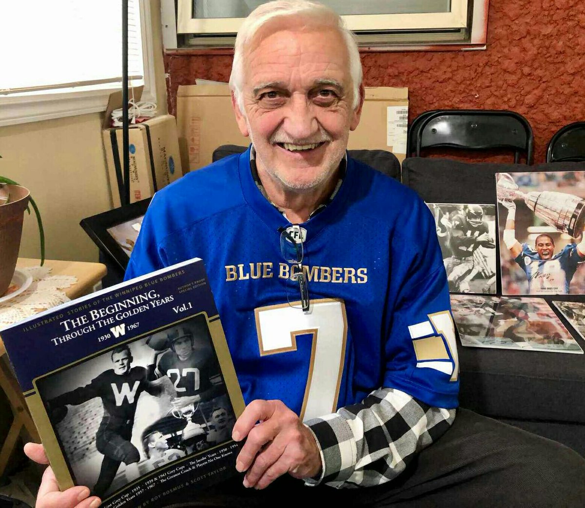 heartobluegold's tweet photo. Here you go..#LimitedEdition #AuthorsProof...It will be soft cover but have autographs of Authors and oldest living Bomber Player.."Bud Irving" Also 3 pages of custom Bomber artwork and a page with entire 1935 Grey Cup Champs....#NotinStores...Contact me. https://t.co/GjVwfqAkdA