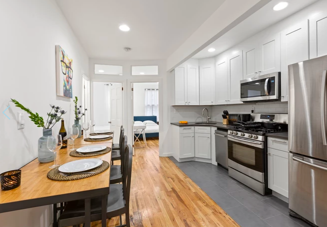 AlephLiving's tweet photo. What gives you a headache in searching for an apartment in the city? Tell us below! 
.
.
#coliving #new #brooklyn #nyc #entrepreneur #homedecor #manhattan #roommates #alephliving #aleph #alephcoliving 
@BrickU https://t.co/sRf6OhcBRk