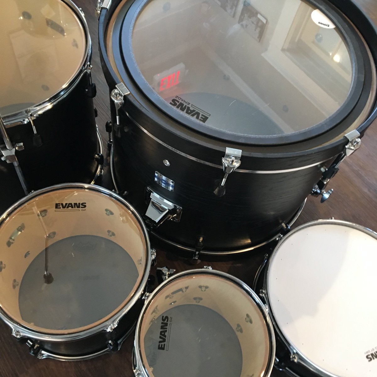 The_Ghost_Note's tweet photo. Rehead and minor repairs before a weekend of jam sessions.

Show your drums some love with free install and tuning with head purchase! DM or stop in the shop Mon-Sat 12-8PM for maintenance details. https://t.co/0rZ8xuSIH9