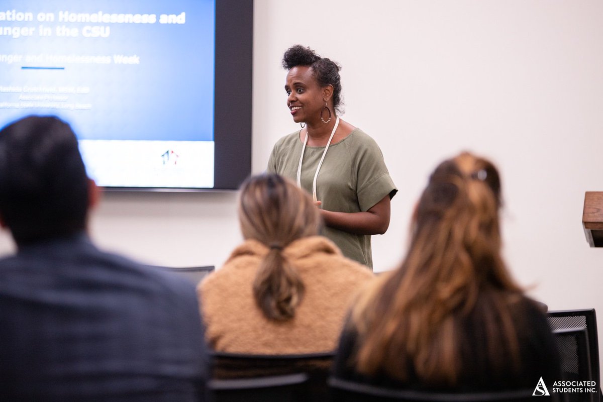CSULBASI's tweet photo. Dr. Rashida Crutchfield joined us today for National Hunger & Homelessness Awareness Week. If you weren't able to make it to today's event there are more #HHWeek events happening throughout the week!
#FeedLBState #CSUHungerFree https://t.co/dkdg9kJtZR
