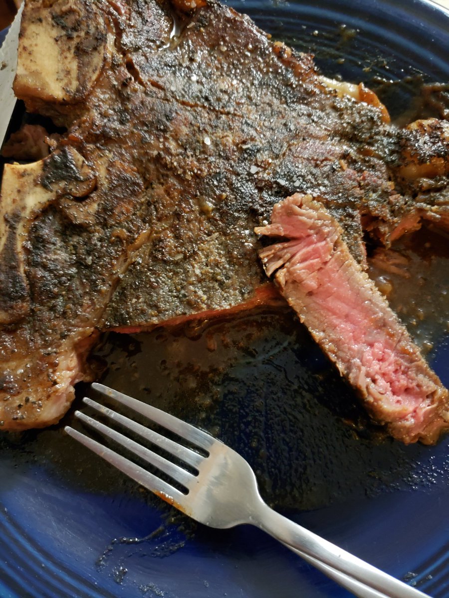 PamelaCondonAKF's tweet photo. Can you say #PerfectMediumRare
Sorry for the modesty but Damn I'm good! Dry rub marinade with an Au Jus. Melting in my mouth! Ate the veggies before the picπ
#foodporn #meatwoman #beefdoesabodygood
#porterhousesteak #letmecookforyou @mishacollins #TheAdventurousEatersClub https://t.co/lc3qs3zKR3