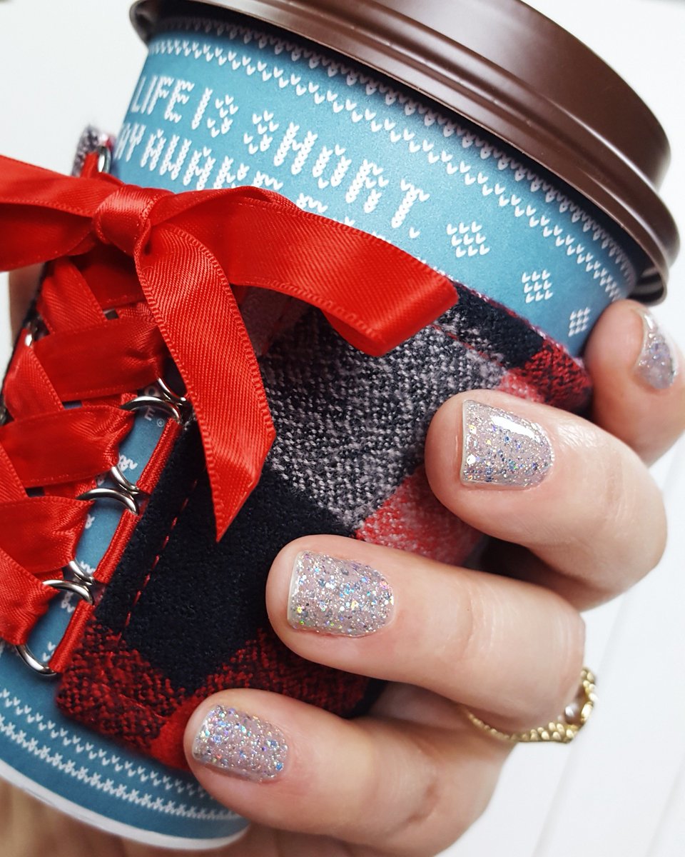 Cozycorsetcuff's tweet photo. Staying warm with a nice hot beverage. 😊

Our Red Buffalo Plaid Cup Cozy is available on our website right now! - https://t.co/X8dRGgYbcu

#cariboucoffee #hotchocolate #coffee #cupcozy #cupcozies #drink #cupsleeve #cupsleeves #drinkup #cozycorsetcuff #buffaloplaid #colorstreet https://t.co/LIikSSSaAQ