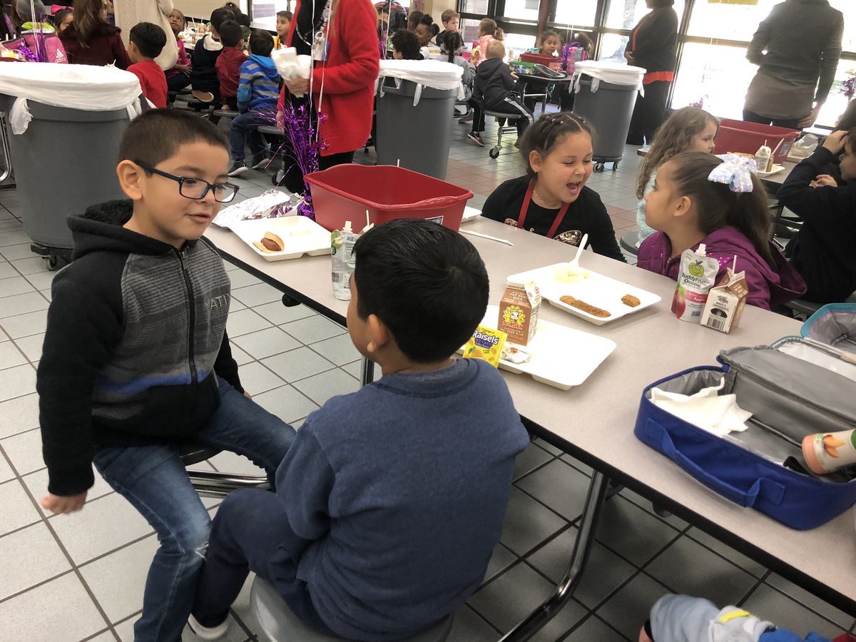 mooneyyeager's tweet photo. Our NPFH Mix it Up Lunch was a great way for students to meet a new friend and learn something new about a classmate!
#yeagerbuzz #NPFH https://t.co/m9zvmdbfef