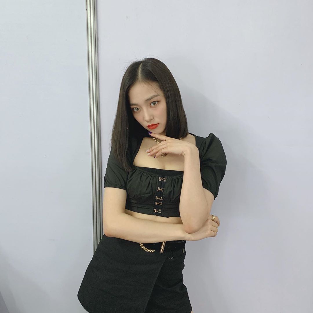 MlNTSEO's tweet photo. เยอึนรักประเทศไทยมากๆ เลยค่ะ 🖤
#clc
#InThai
#Kcrush https://t.co/TXjzXvx2nq