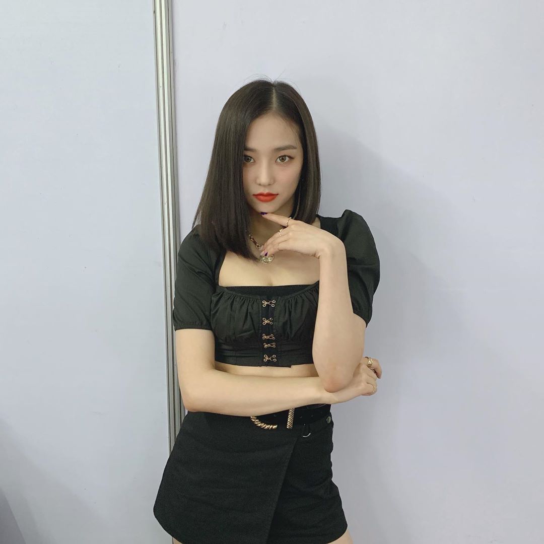 MlNTSEO's tweet photo. เยอึนรักประเทศไทยมากๆ เลยค่ะ 🖤
#clc
#InThai
#Kcrush https://t.co/TXjzXvx2nq