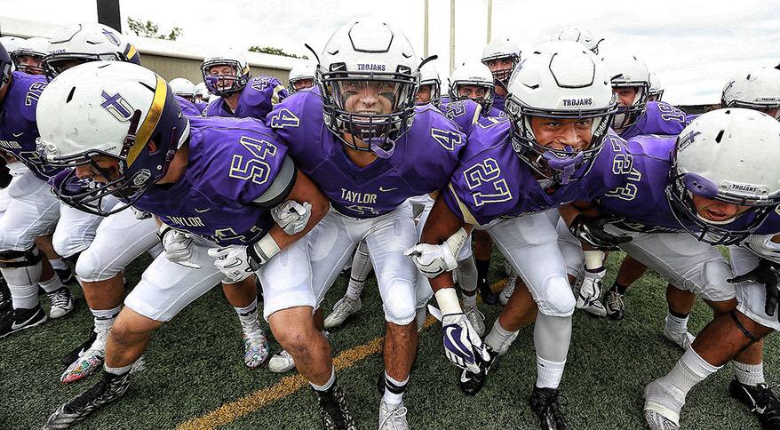 jacob_mitch12's tweet photo. Blessed to receive an offer from Taylor University‼️@2CoachG1 @taylor_football https://t.co/fW4wquxipX