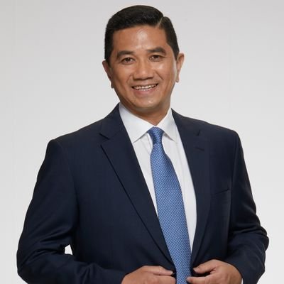 dukulangsaton9's tweet photo. Mohamed Azmin jumpa Ahli Parlimen https://t.co/uklngjppxy https://t.co/6bQJQdE2YF