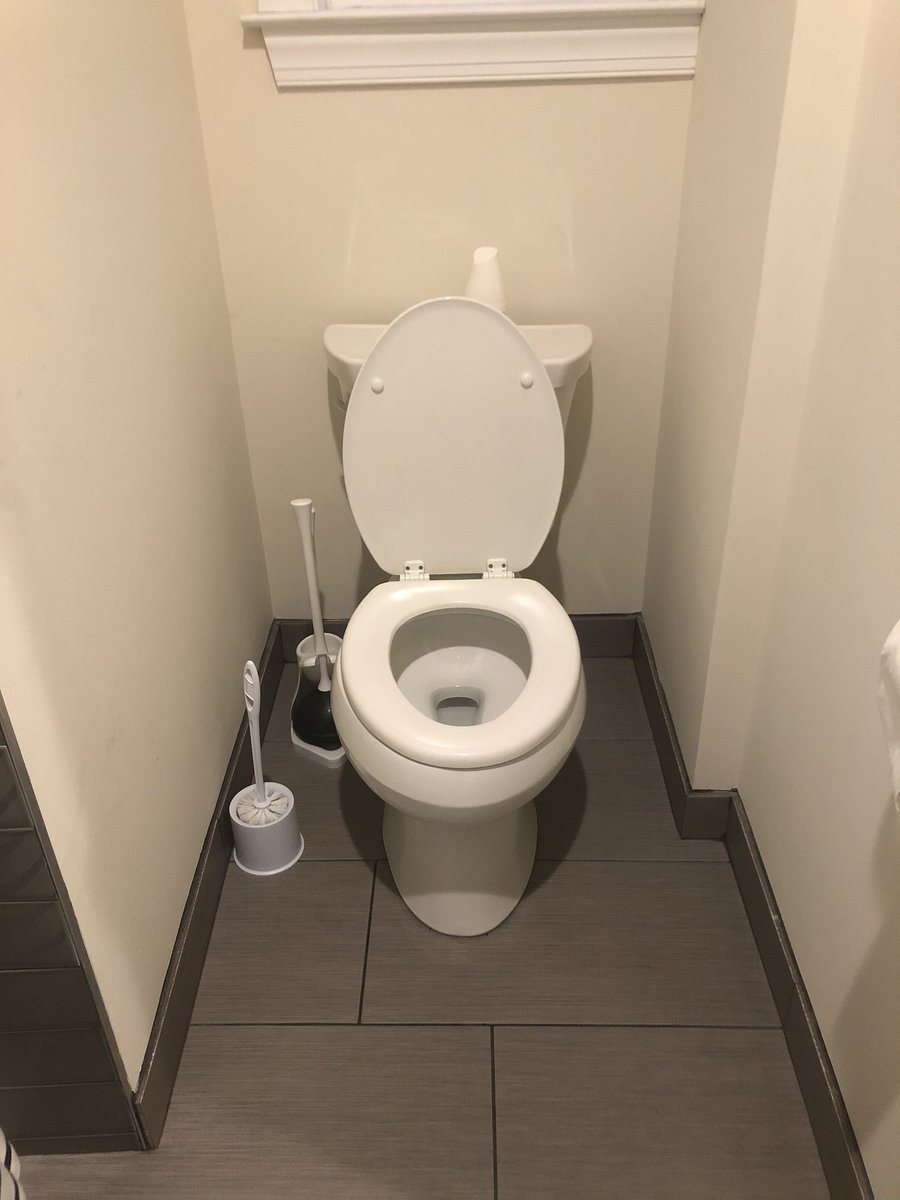 bathroomsandme's tweet photo. The more I stare at this the more uneven the seat looks on the toilet compared to the body. Above my work we have an apartment for rent that I showed to so a couple the other day. Shower is a 10/10 but I would need a WAY better toilet for 1475 #priorities #bathroomchronicles #nj https://t.co/6ObTy1XGYg