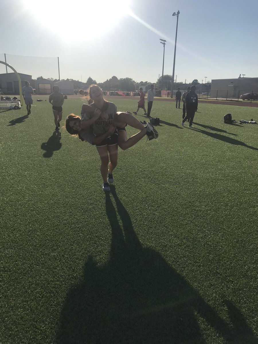 BrookSoftball's tweet photo. @CbhsJrotc @ClearBrookHS @MicheleStaley @VictoriaAshTX https://t.co/TmMeNbCwJi