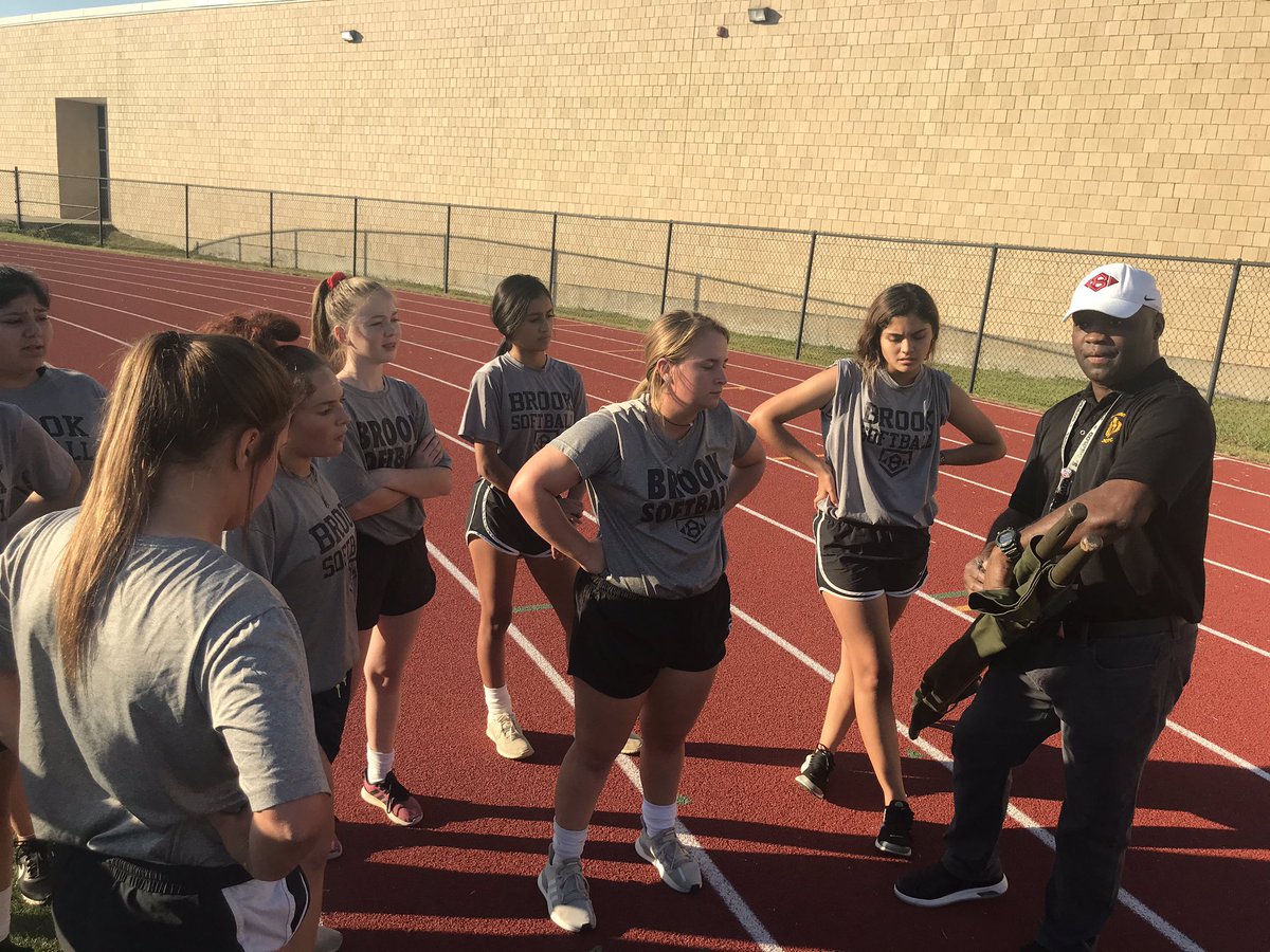 BrookSoftball's tweet photo. @CbhsJrotc @ClearBrookHS @MicheleStaley @VictoriaAshTX https://t.co/TmMeNbCwJi