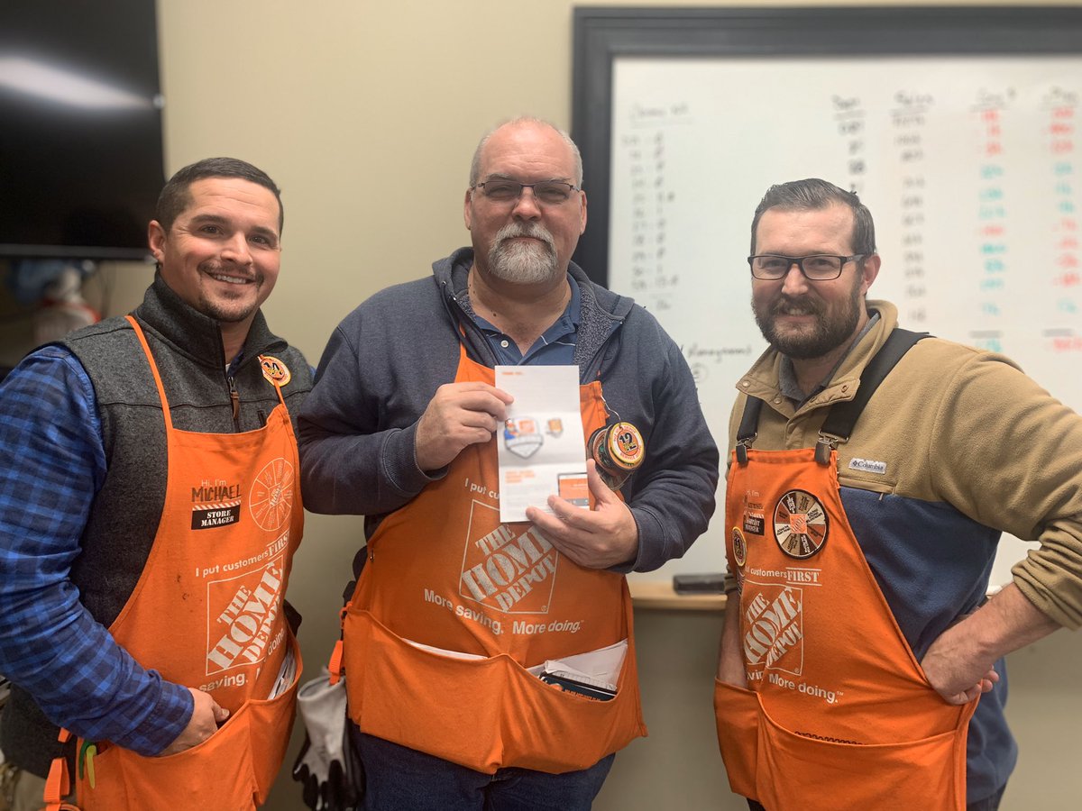 HomeDepotLD's tweet photo. Big congratulations to Mike! Finally went diamond!! Yasss! https://t.co/xB8nL2aPtO