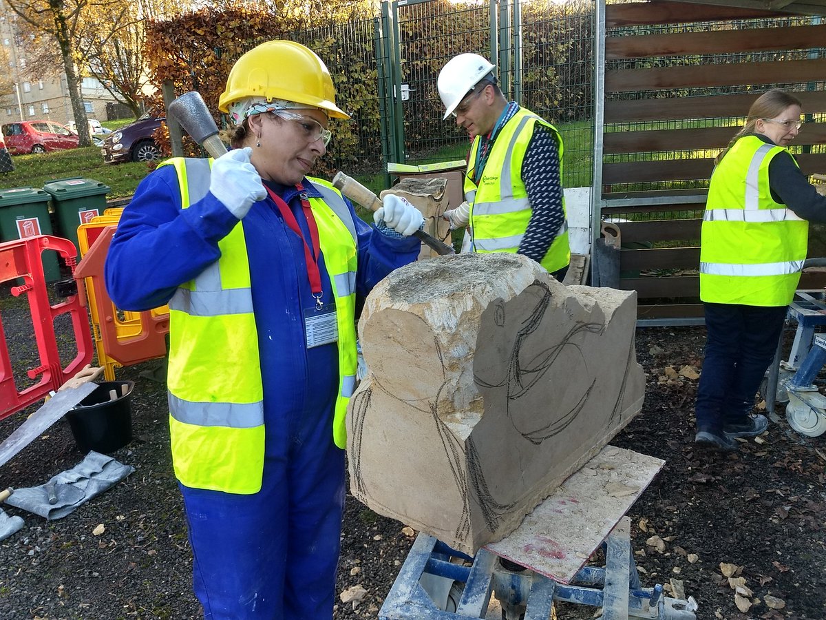 Twerton_Infants's tweet photo. A productive first day on site for our partnership project with @BathCollege. #WINWIN https://t.co/xIRvWisUBS