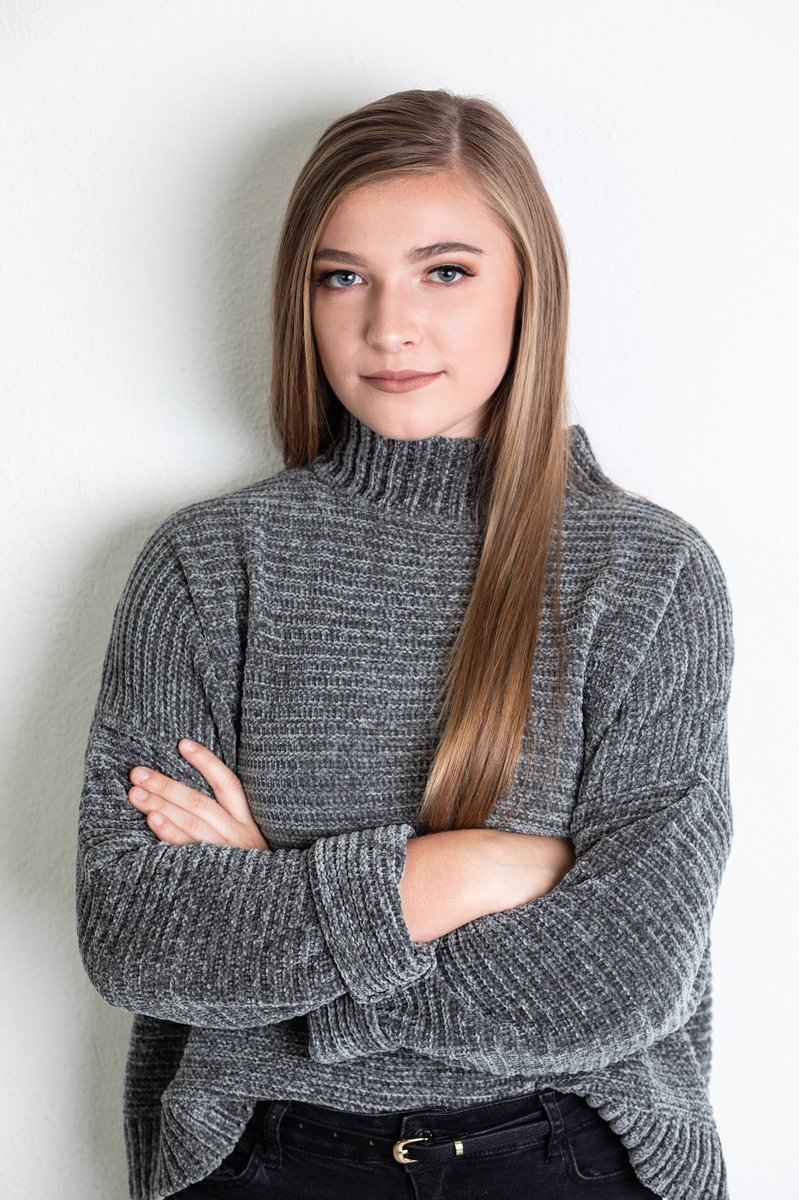 leoweeks_photo's tweet photo. We had a blast with Kristen this weekend for senior pictures! Kristen is a PNG senior rep for us this year. 

Book with us before the new year and get $50 off of your session.

#pngproud #pnghs #seniorrep #leoweeks #leoweeksphotographers https://t.co/14W9P1R52d
