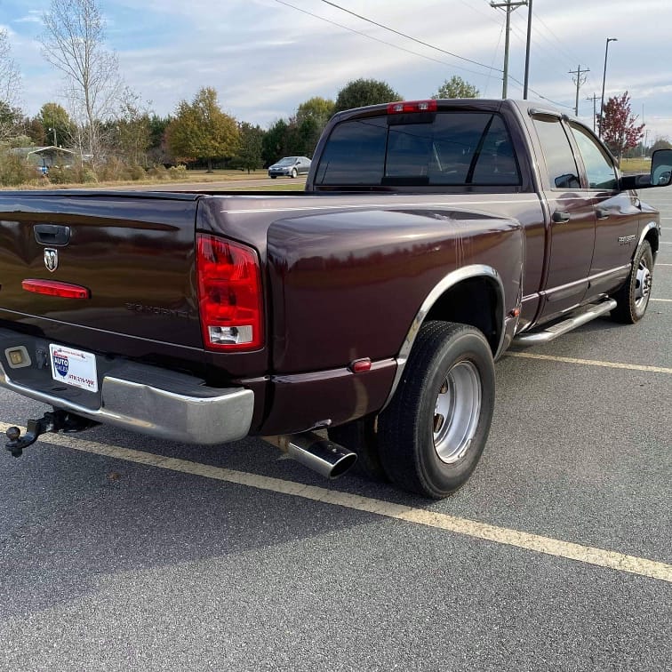 InterstateSales's tweet photo. 💪2005 Dodge Ram Dually💪
1500 down with approved credit 
🎈🎈Clean interior 🎈🎈
Great truck 🎯
🤳🤳Call Cesar today🤳🤳
☎️(478)956-5674
Or you can visit our website at 
🌐https://t.co/6Mv7Kx2z1o
#usedtrucksforsale https://t.co/KG2EJC7Dxm