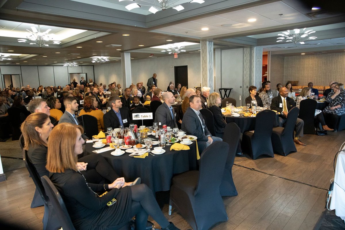 MKEPanthers's tweet image. ICYMI: We inducted the Milwaukee Athletics Hall of Fame Class of 2019 on Saturday, Nov. 9!

📰 » bit.ly/MKEHOF2019 | #UnitedWeRoar
