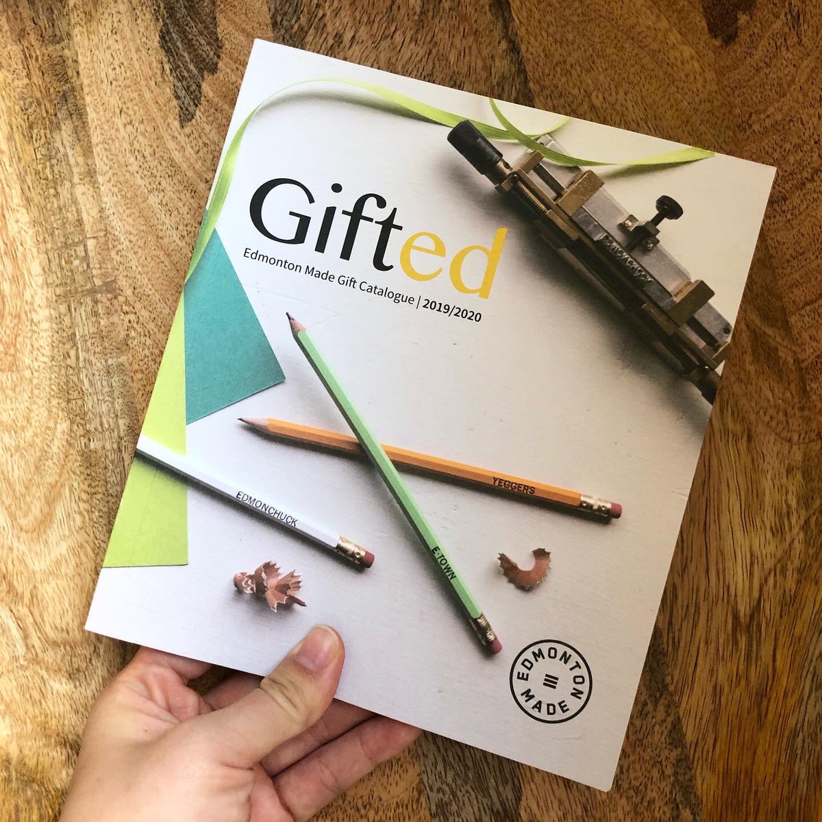 buhaolife's tweet photo. Finally picked up a copy of Gifted Catalogue by @edmontonmade ! Find our totebags alongside great products by Edmontonβs best makers π
#buhaolife #buhao #notgood #madeinyeg #yegmade #yegdesign #yegarts #shoplocal #yeg https://t.co/J026ALVDDw