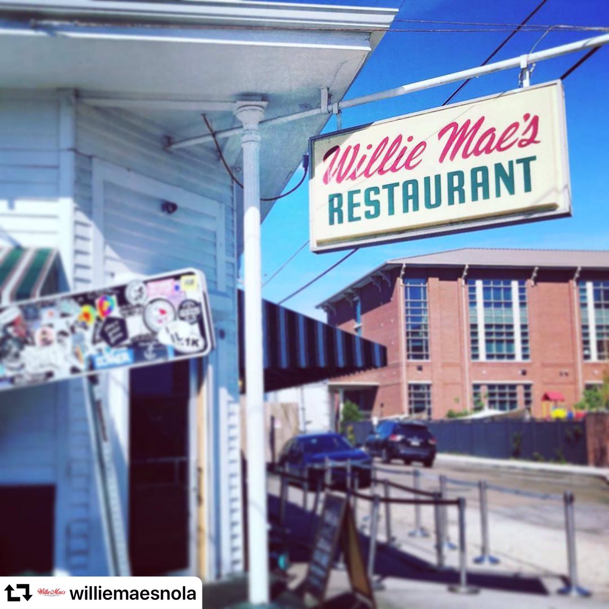 SuaveBob's tweet photo. #repost @williemaesatthemarket
・・・
#HappyHour just got happier! Walk-up, share, indulge and enjoy two entrees for $20 at #WillieMaesNOLA right now! Discount valid when you show/ mention this post. For a limited time only. #eatgoodfeelgood https://t.co/9aurereRAq