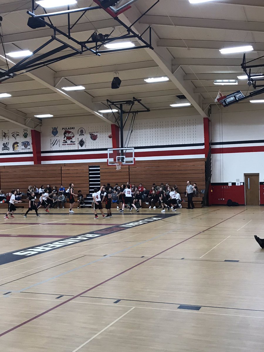 PCMS taking on Edison tonight. Top rated teams, fans and officials on hand. #raiderstrong <a href="/PCSD_PCMS/">Pulaski Middle School</a> <a href="/PulaskiRedSea/">Pulaski Red Sea</a>