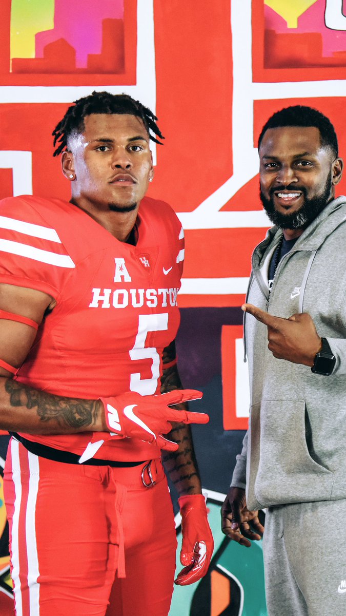 leakrobinson_'s tweet photo. God has taught me many lessons throughout this whole process, but most importantly he taught me to keep faith and trust in him!🙏🏽 #GoCoogs #Htown 🔴⚪️ https://t.co/la7QC8d5wL