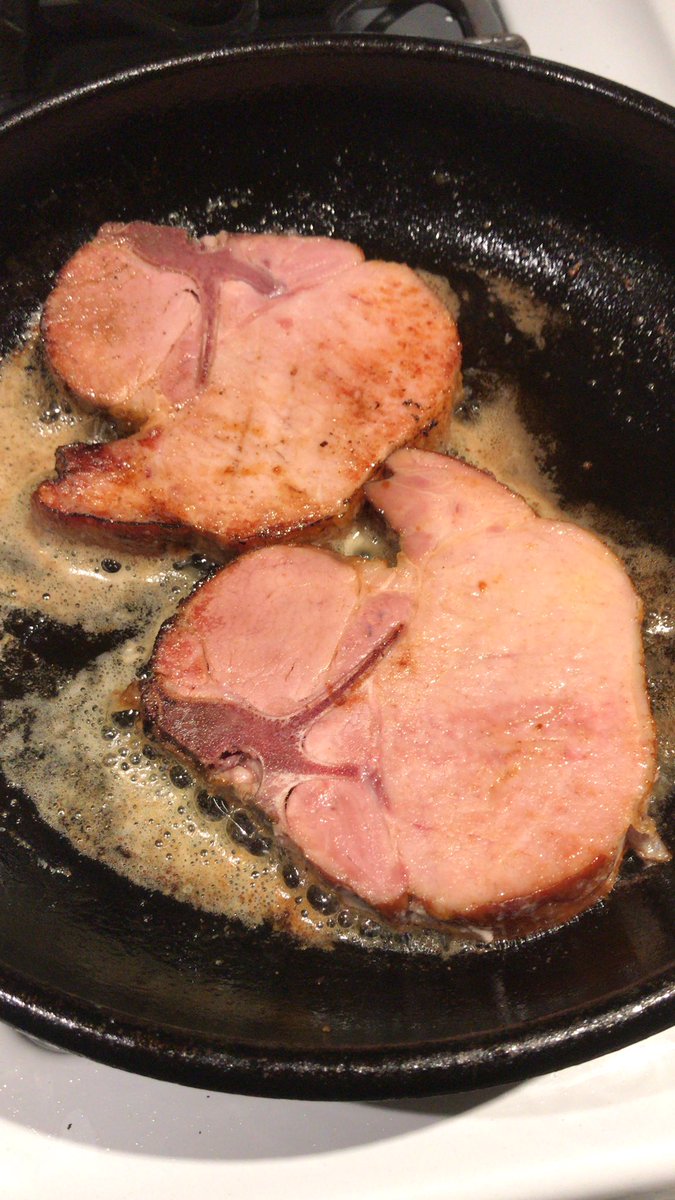 kyleoakleygb's tweet photo. Butter fried smoked pork... it’s a beautiful thing. #ontag #yum #ontpork #castiron4life #castcooking #castiron https://t.co/oakhRHpGus