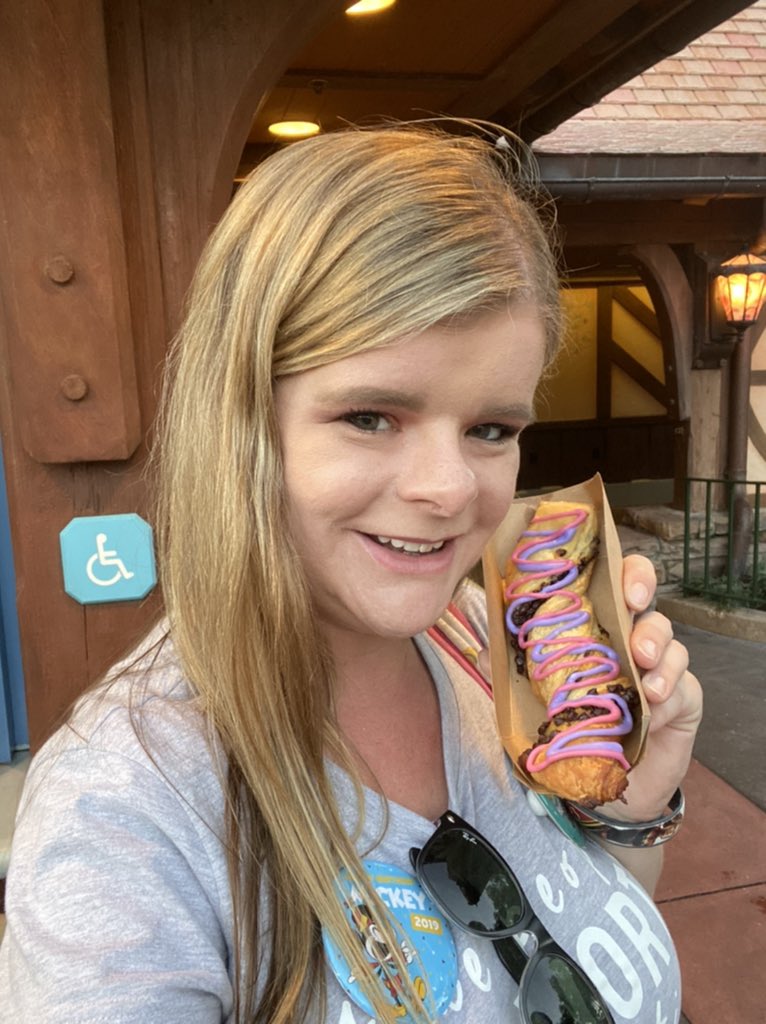 BuffySteph's tweet image. @WDWToday #CastCompliment thanks Jesse from Oklahoma!! #extramagic