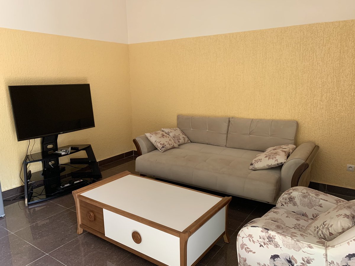 enafgn1's tweet photo. Pour vos séjours à Conakry nous avons des Appartements meublés de 2 chambres salon douches cuisine disponible chez à Lambanyi. Prix abordable à partir de 350 000 par jours.  Faites vite vos réservations au 627553743
#selogeraconakry #courtesejour #seloger #vacances #appartement https://t.co/G4eCgKAxtk