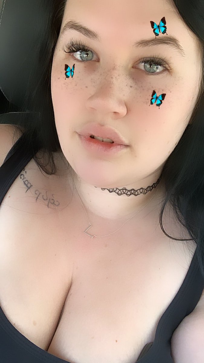 thelexleigh's tweet photo. My love for bugs finally coming through with some filters #crazybuglady https://t.co/k6yUS4wjb6