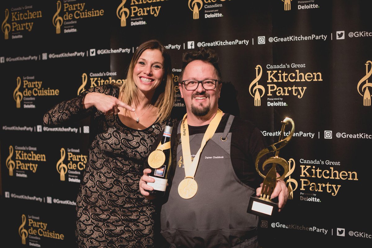 GKitchenParty's tweet image. We couldn't resist this post-event shot of @Catrionald and @craddy1971 (The Village Bistro) who took gold in Saskatoon last week!