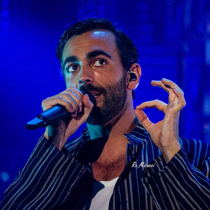 lequilibrista96's tweet photo. Marco ci mostra l'interesse verso chi dice "Ancora sto Mengoni?" https://t.co/wsCiGq8mdu