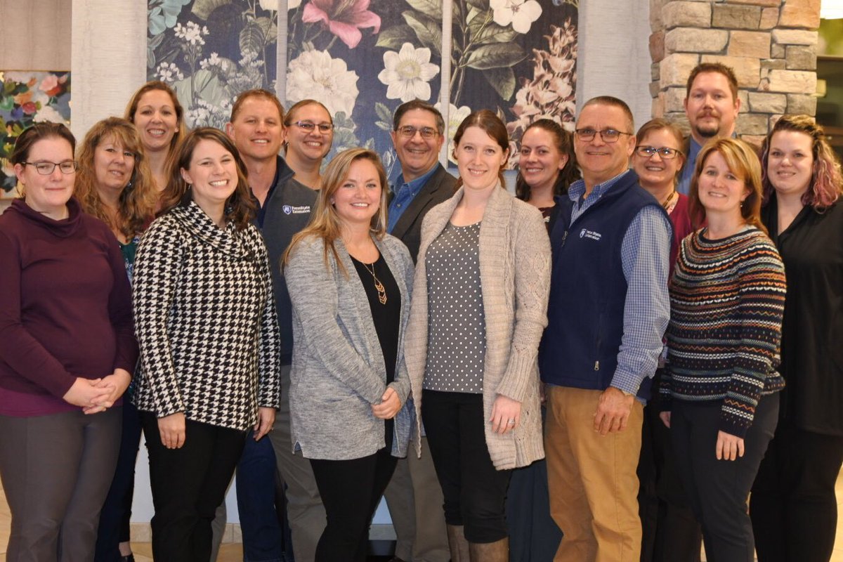 We would like to congratulate all our State, Regional, and National Communication, Poster, and Search for Excellence Award Winners!!! Award Winners also receive a monetary award which is sponsored by Ag Choice Farm Credit represented below by Raechel Sattazahn.