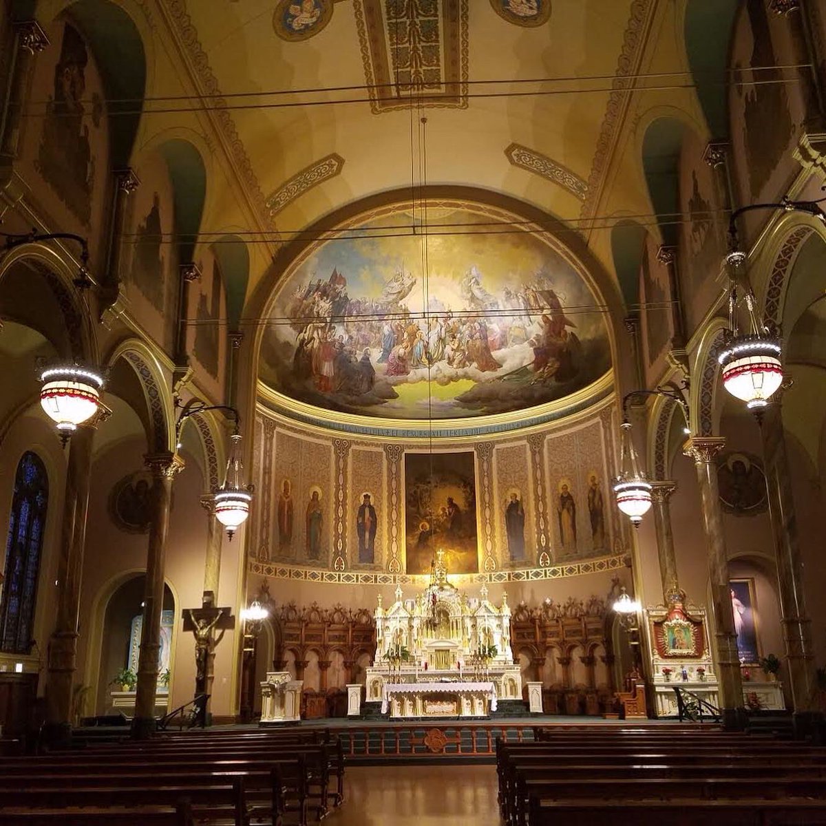 dvochicago's tweet photo. Father Charles Dahm, Director, shares photos from preaching about domestic violence at St Stanislaus Kostka located on Chicago’s northwest side. #ACDVO #dvochicago #archchicago #chicagoarch #EndDV https://t.co/392Vm8hc3c