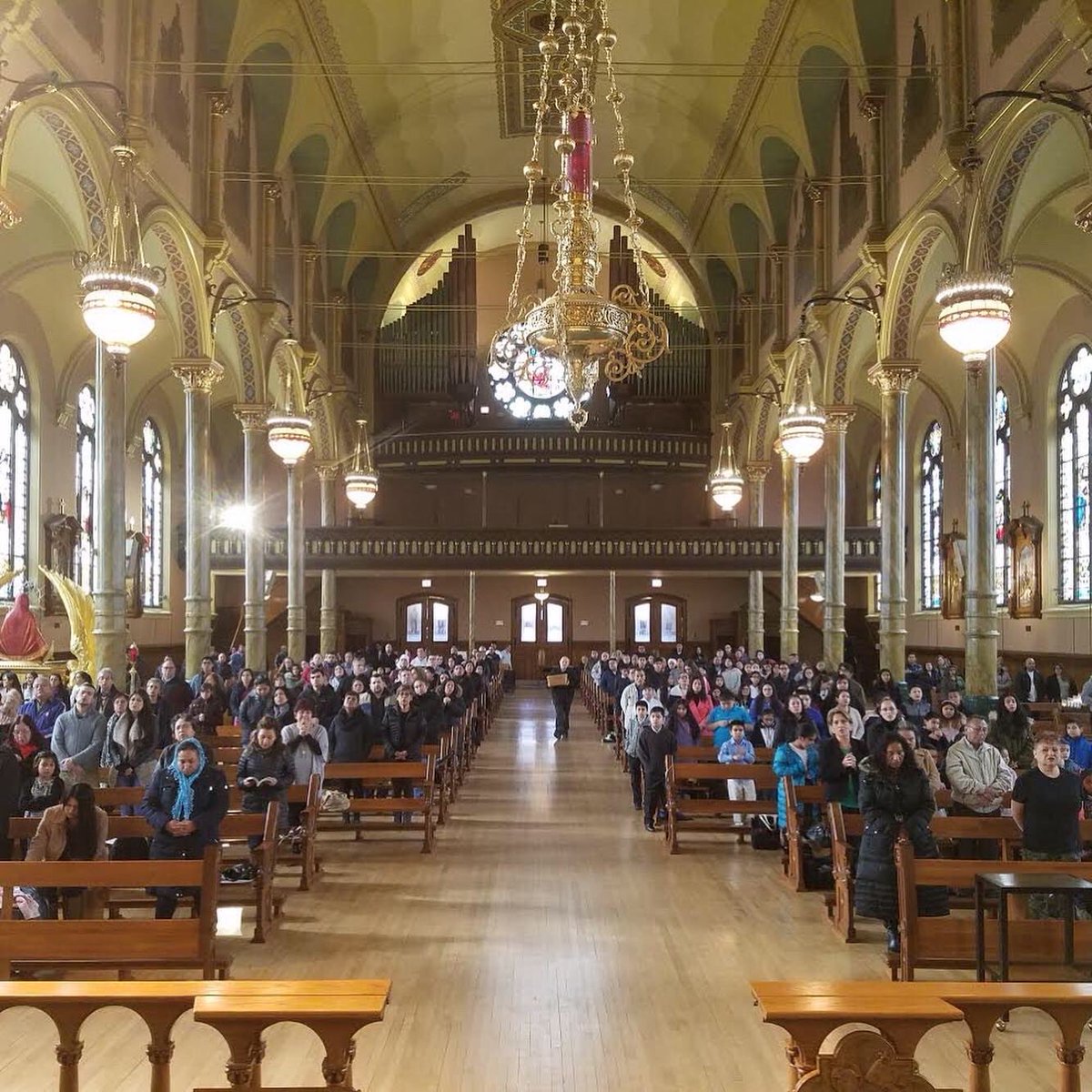 dvochicago's tweet photo. Father Charles Dahm, Director, shares photos from preaching about domestic violence at St Stanislaus Kostka located on Chicago’s northwest side. #ACDVO #dvochicago #archchicago #chicagoarch #EndDV https://t.co/392Vm8hc3c