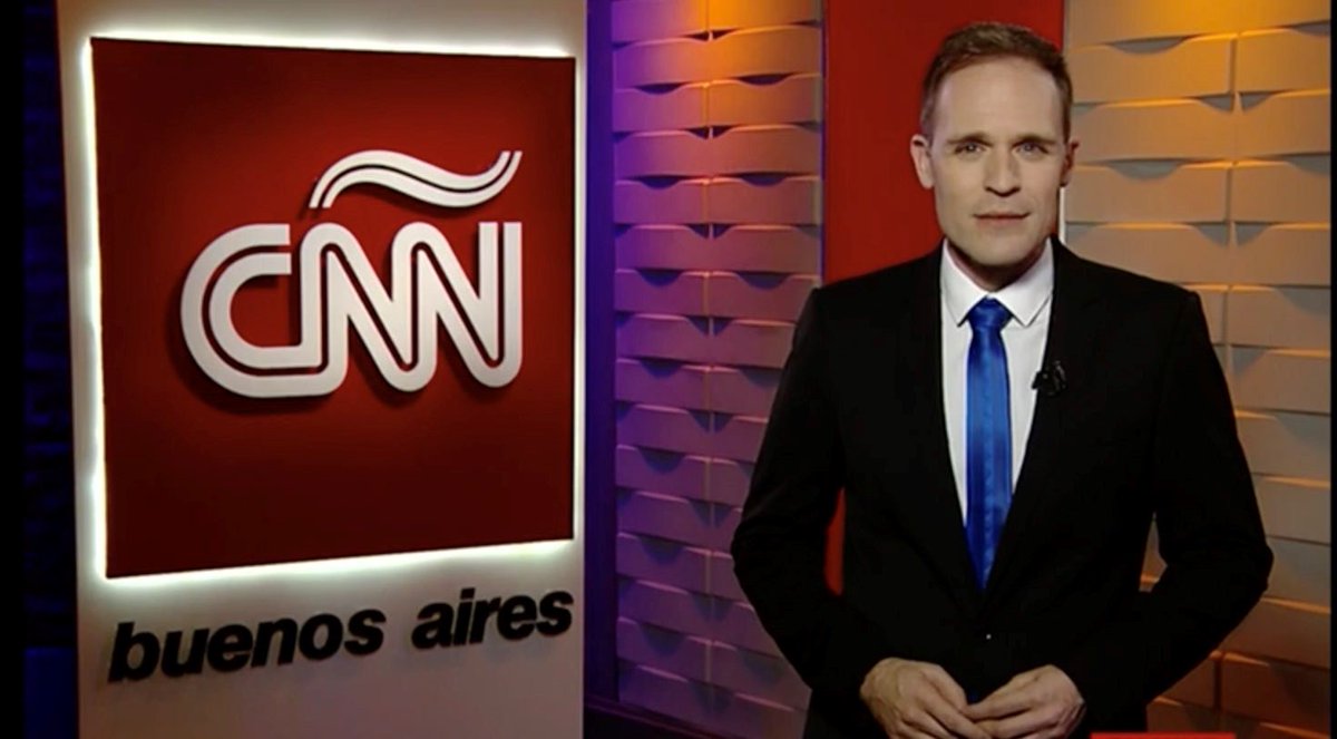 ivanpzs's tweet photo. Este lunes, los espero en #PerspectivasBA. Se cumple un mes de las protestas en #Chile, mientras en #Bolivia la tensión tampoco se detiene. Además, más protestas en #Venezuela y en #Peru el marido de Keiko #Fujimori en huelga de hambre. A las 7 Miami - 21 Argentina por @CNNEE https://t.co/XmYlqTaYaR
