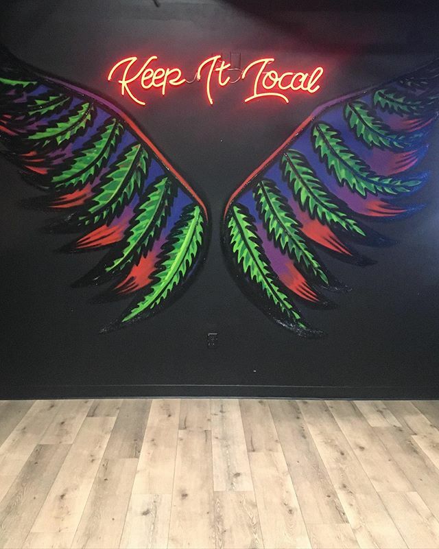 localjointaz's tweet photo. Peak our new addition! 👀 We are proud to be a small privately owned business that is growing everyday because of our amazing and extremely supportive community! The last year has been a roller coaster, thank you for helping us take flight! 🦋 #shoploc… https://t.co/3e36sZDEwJ https://t.co/g27jhbpeTr