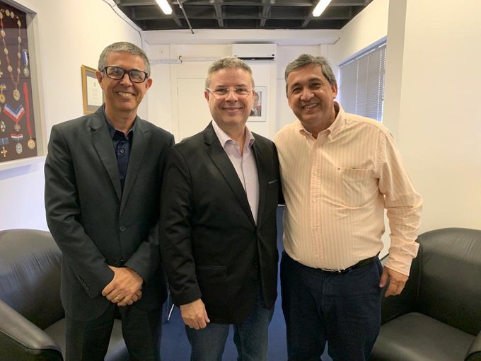Mais uma segunda-feira longa de muitas reuni&otilde;es buscando ouvir e encontrar solu&ccedil;&otilde;es para os munic&iacute;pios