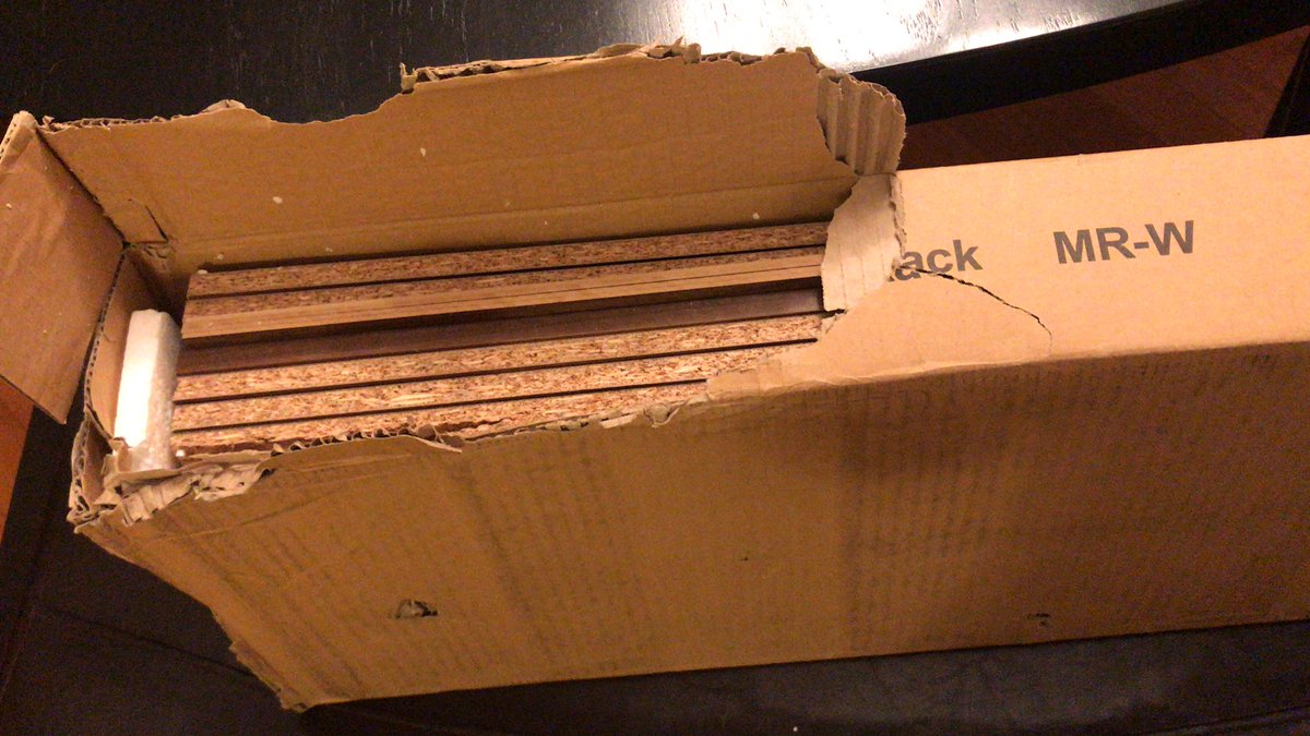 b_danielle336's tweet photo. @UPS are you kidding me ? This is the second time I’ve ordered this same thing from @amazon and you’ve ruined it BOTH TIMES. https://t.co/uzwARIMO2m