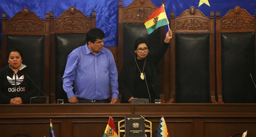OmbelicoM's tweet photo. “Elegir autoridades del senado no es un reconocimiento a un gobierno autoproclamado” https://t.co/7Bjhwqg5oE https://t.co/segQ2mhzyf