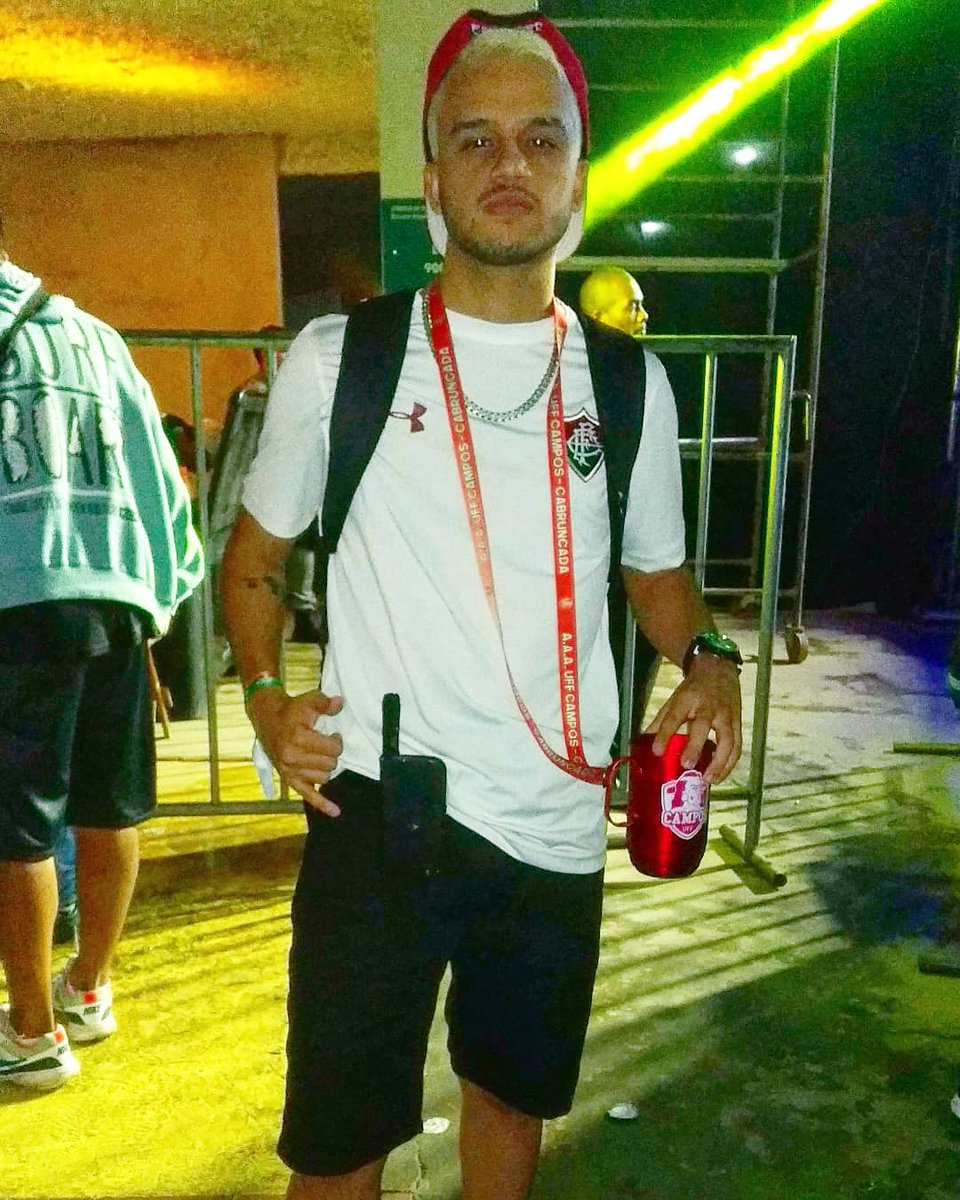 lucasquitete's tweet photo. Mochila nas costa
Radinho na cintura
Bonezin p trás
Só caçando tchuca
#junfri https://t.co/Li3CbxooXy