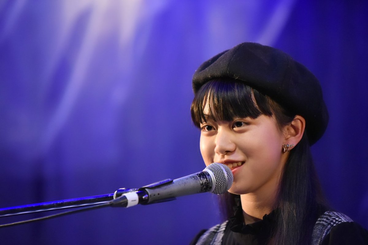 AISA84100821's tweet photo. 昨日はレギュラーになっているライブ「fun time Vol.7」に出演

今回は初の男性シンガー特集

でも眞塩藍咲は男の子ではないぞ(笑)

渋谷LOFTHEAVENの会場も眞塩藍咲の13才の美声に驚き聞き入っておりました

#渋谷LOFTHEAVEN
#FVP_Funtime
#眞塩藍咲 
#ピアノ弾き語り
#女性シンガー 
#可愛い https://t.co/KtEpri7YeO